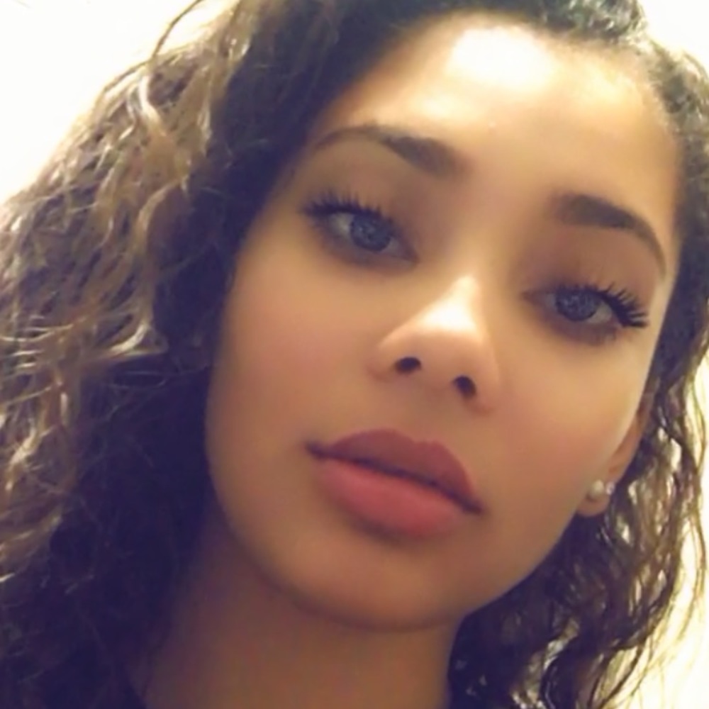 Meet your Posher, Dana